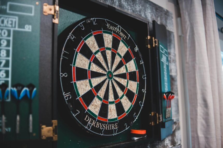 Darts board 180s vs checkouts